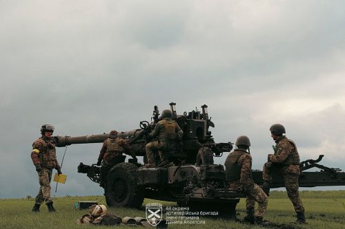 Legendary M777 guns and self-propelled guns based on Volkswagen: the 44th artillery brigade showed its everyday