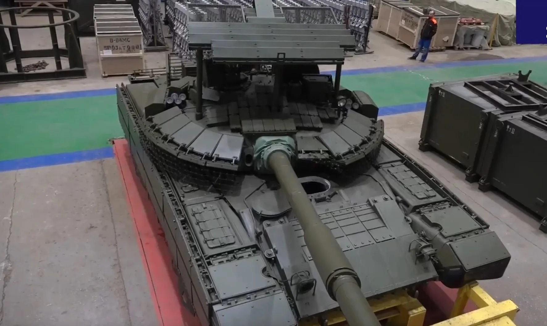 Tank T-80BVM