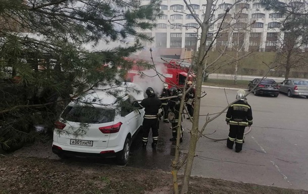 In Russia, a boy threw Molotov cocktails at the building of the regional administration