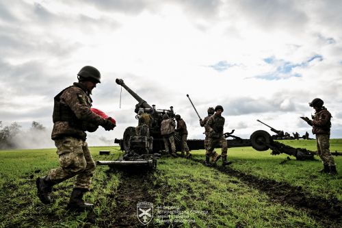 Легендарные пушки М777 и САУ на базе Volkswagen: 44 артиллерийская бригада показала свои будни