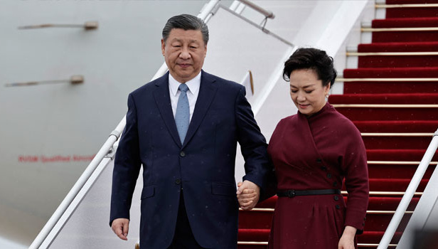 Лидер Китая начинает турне по странам Европы - Си Цзиньпин прибыл во Францию