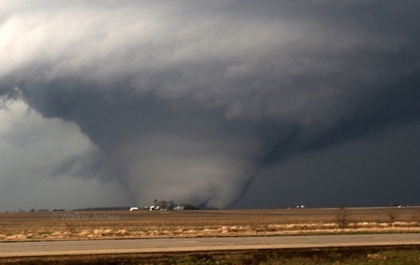 Sixteen US states were hit by 16 tornadoes, one person died