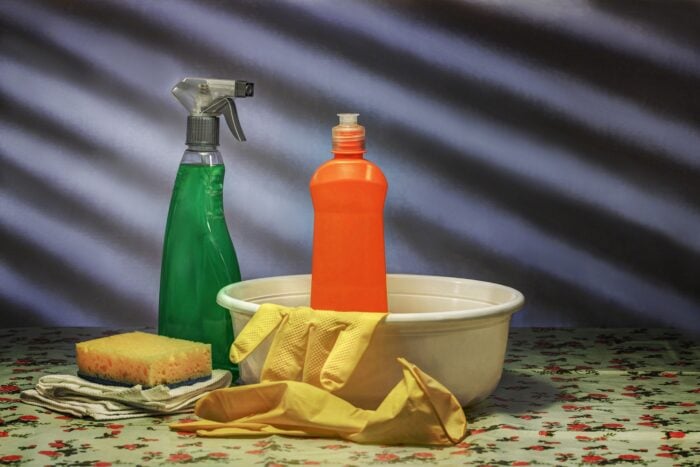 Як швидко приготувати ефективний домашній мийний засіб для прибирання