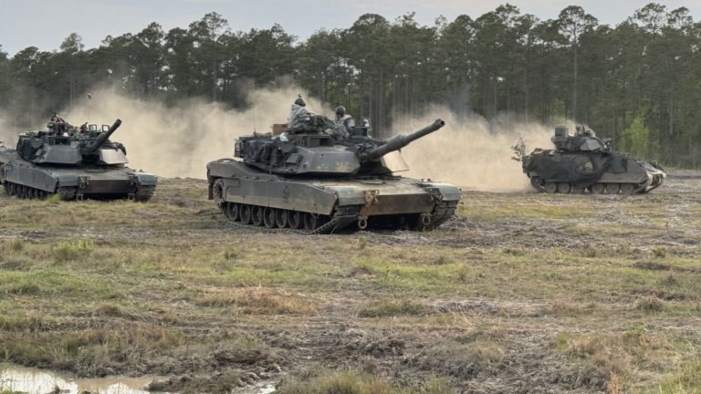 Запрет на использование танков: иностранные чиновники прокомментировали, существует ли данное ограничение