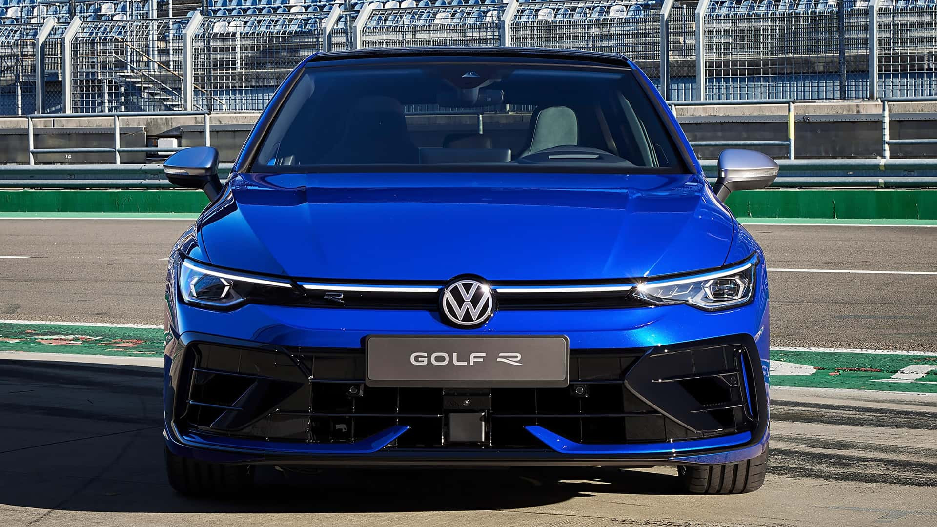 Volkswagen Golf R 2024 року