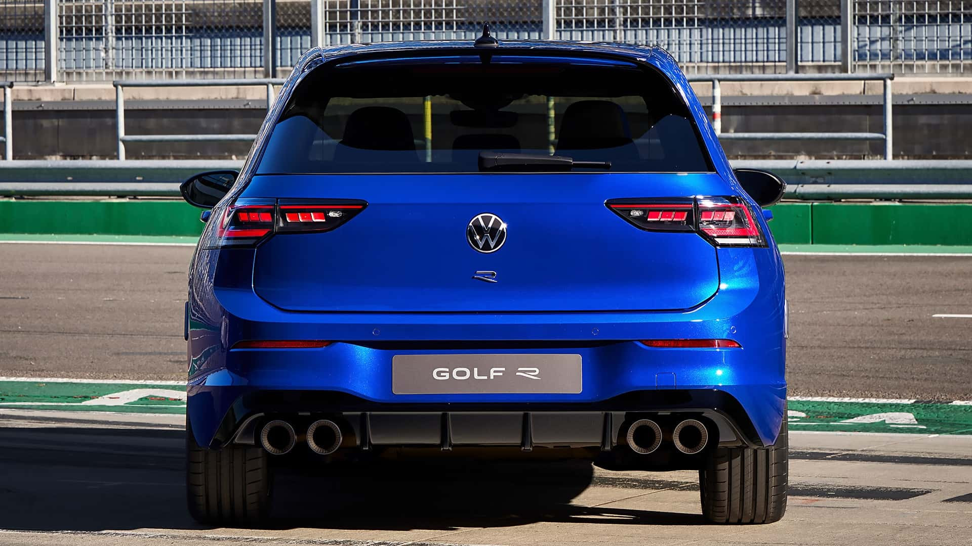 Volkswagen Golf R 2024 року