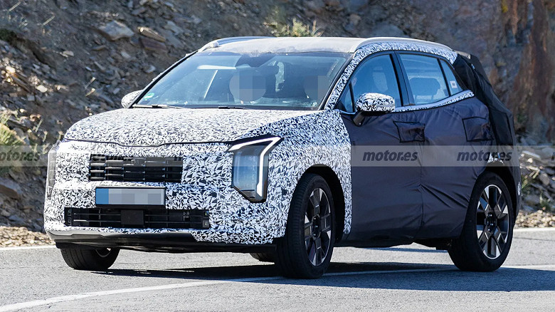The new Kia Sportage 2025 crossover was first spotted on the road (photo)
