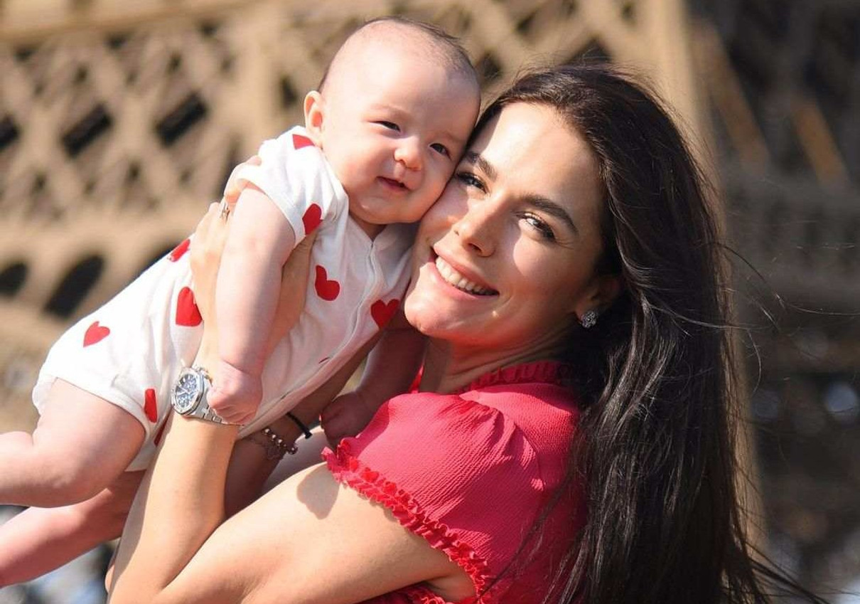 Ivanna Onufriychuk with her son