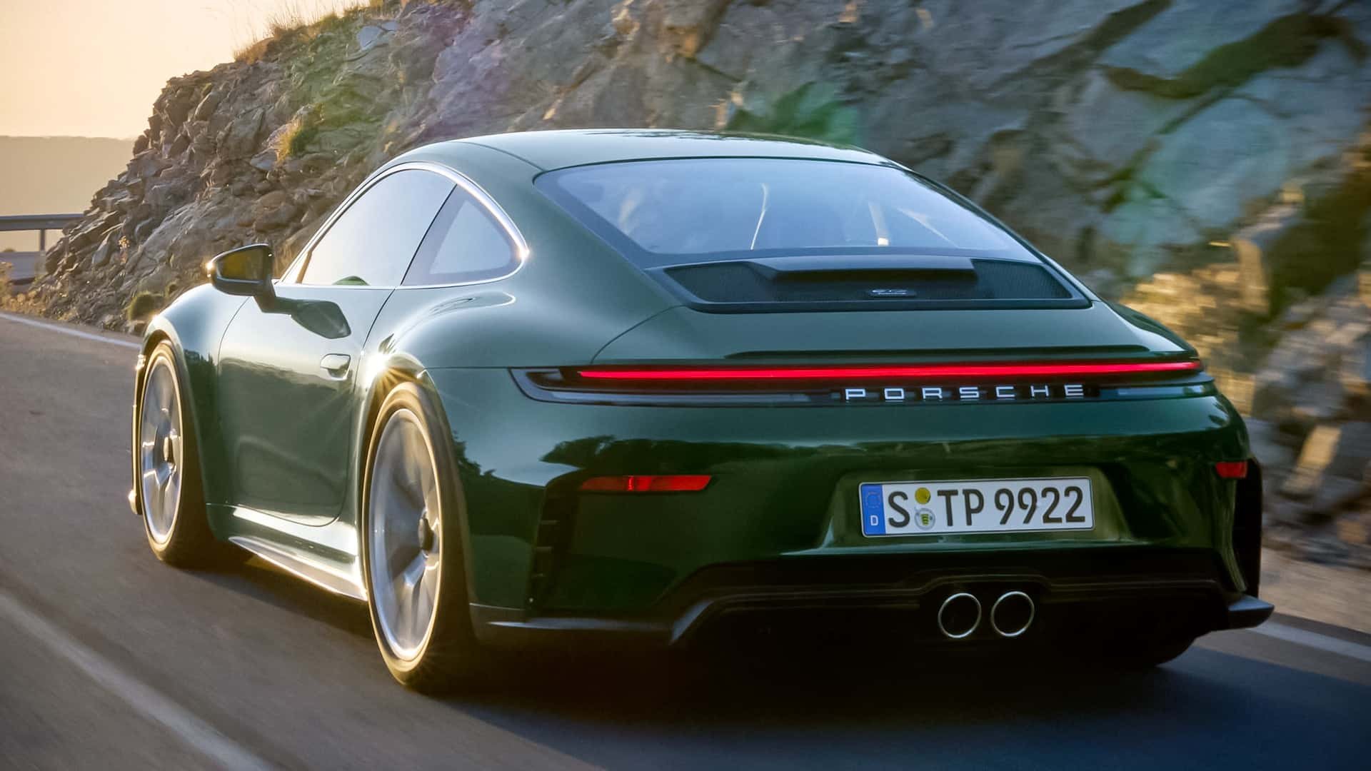 Porsche 911 GT3 Touring 2025 року