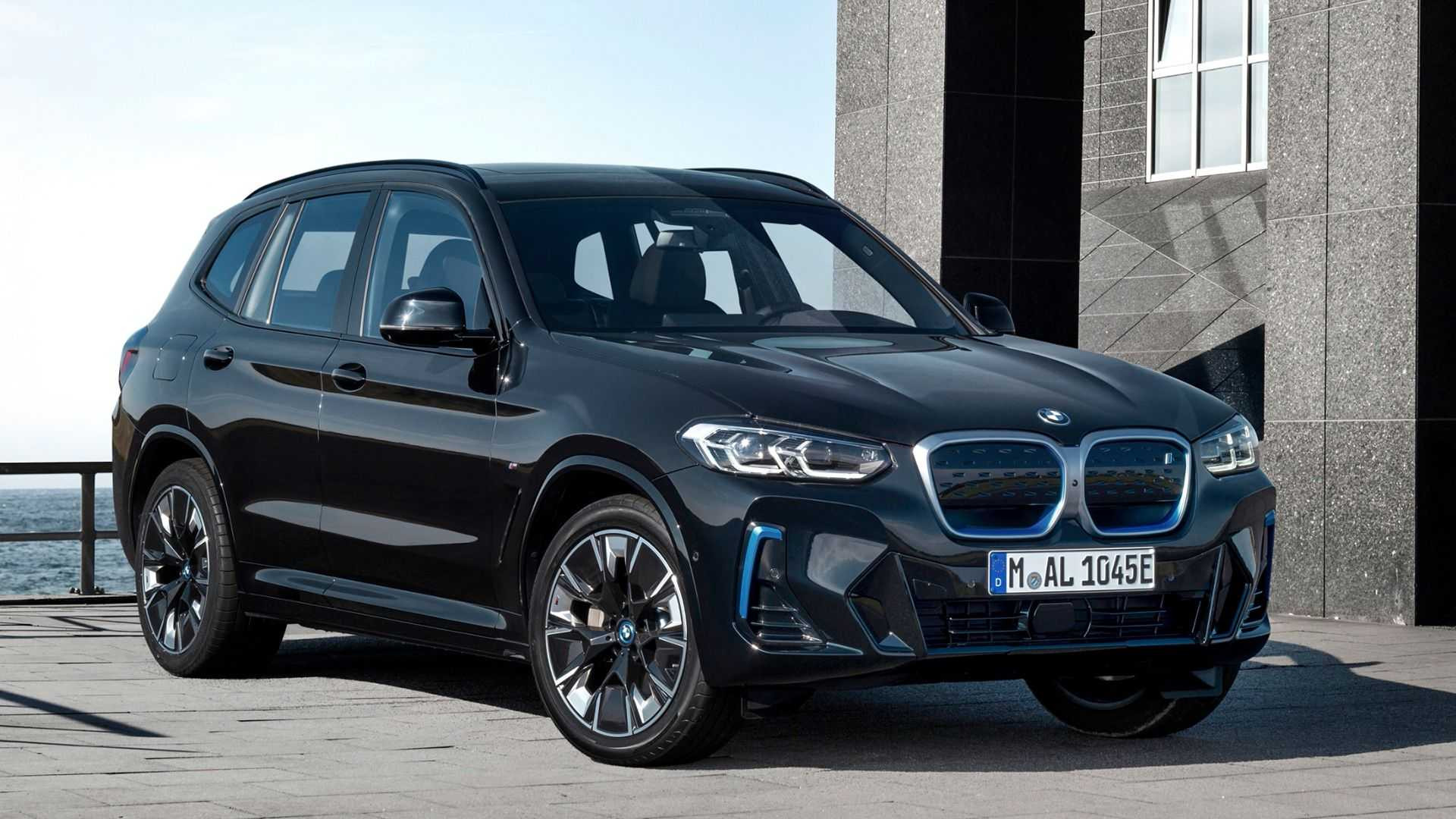 BMW iX3 2022 року