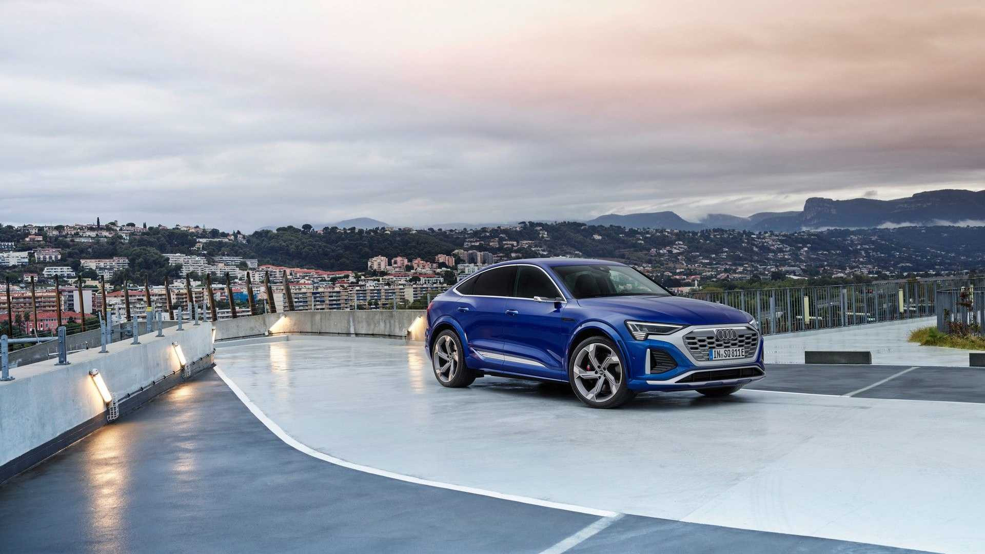 Audi SQ8 E-Tron Sportback 2023 року