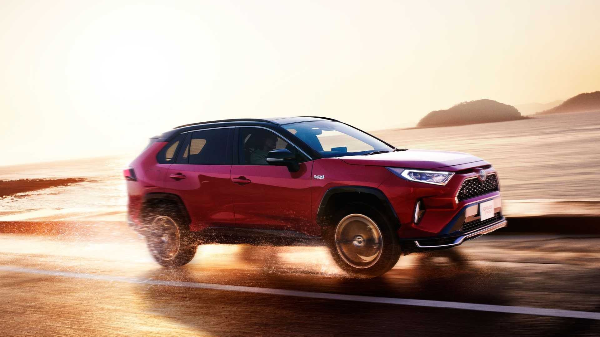 Toyota RAV4 Prime для Японії