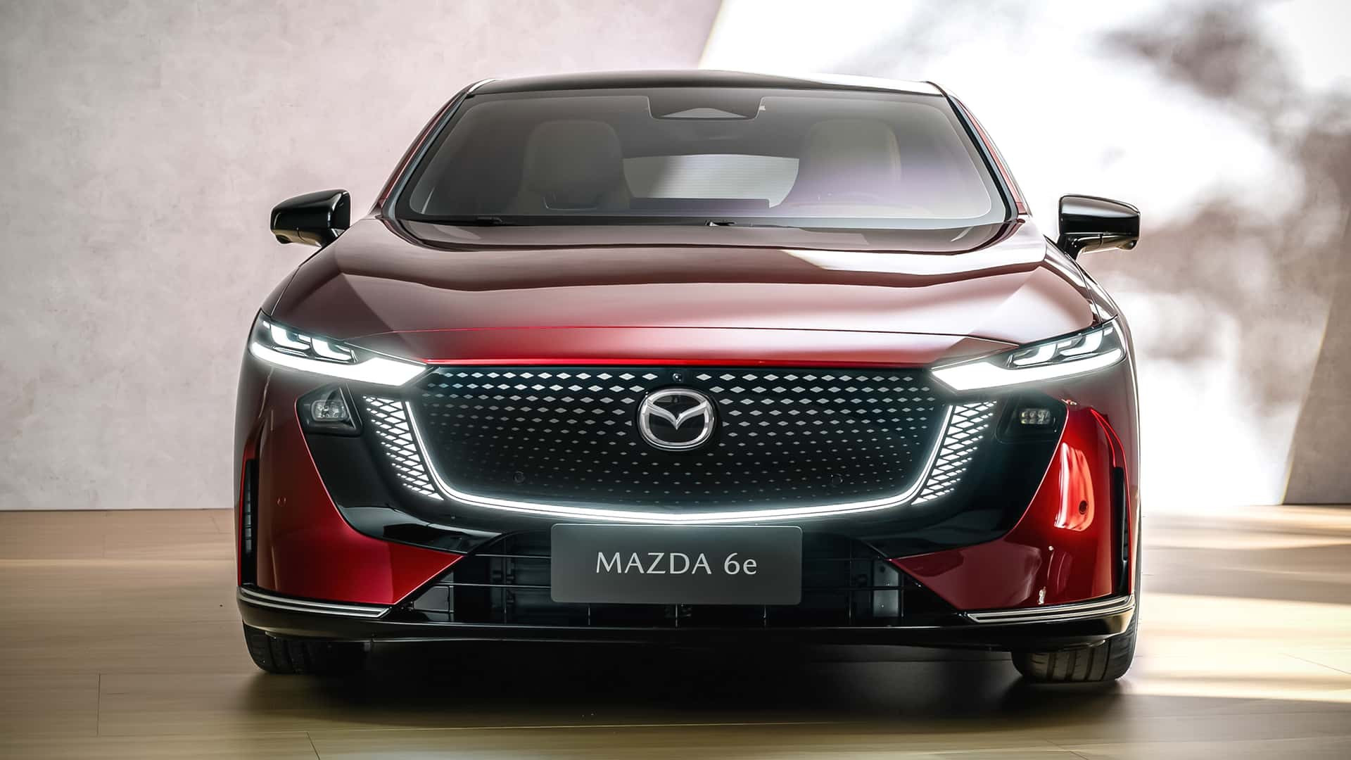 Mazda6e 2025 року