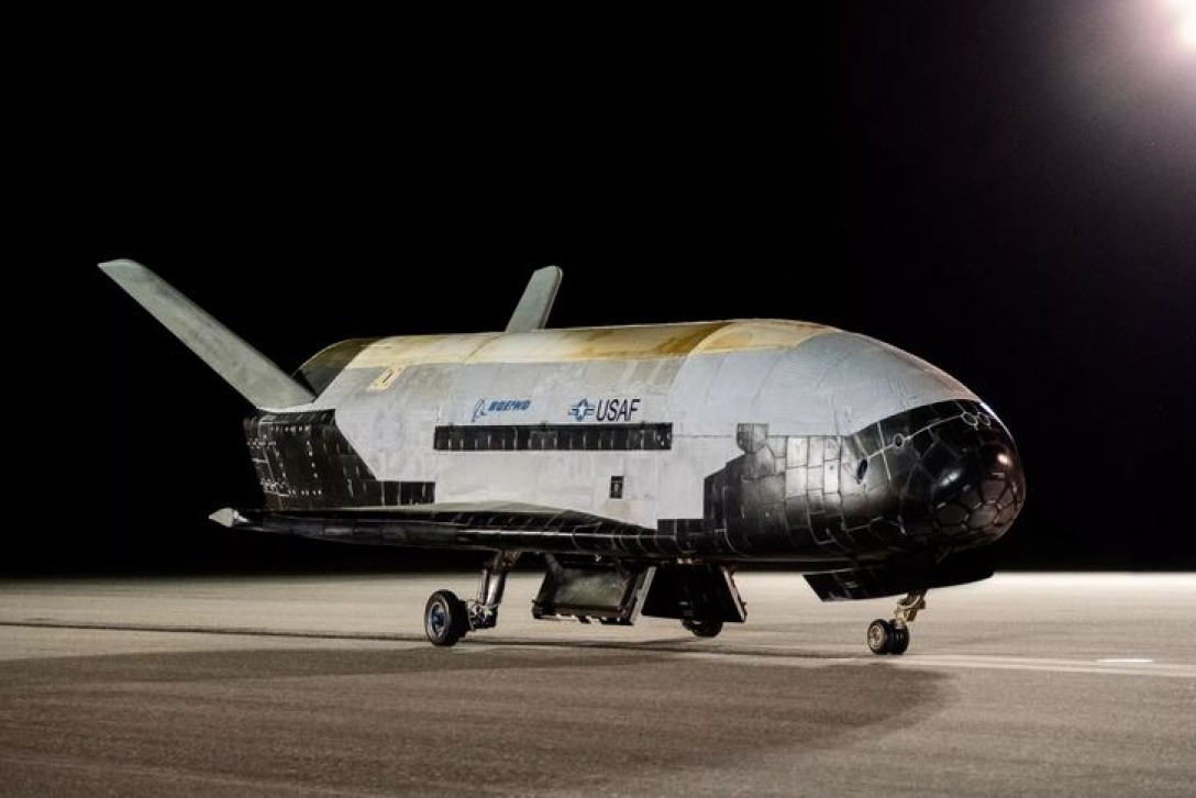 космічний літак X-37B