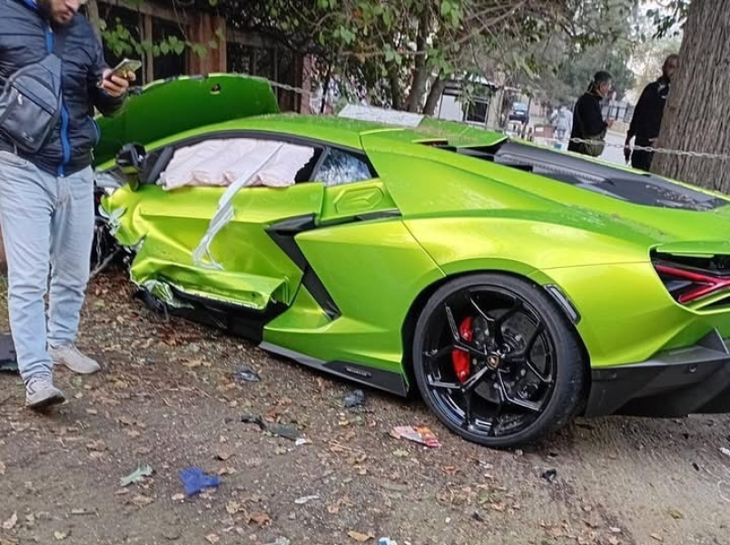 Lamborghini Revuelto ДТП, новий Lamborghini Revuelto, суперкар Lamborghini