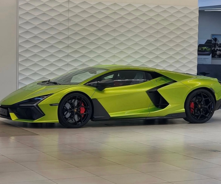 Lamborghini Revuelto, новий Lamborghini Revuelto, суперкар Lamborghini