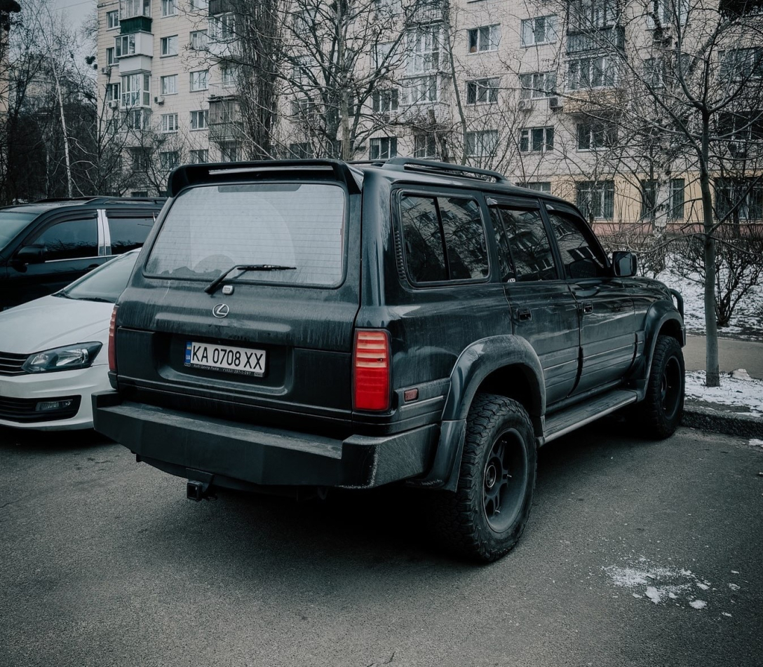 Lexus LX, позашляховик Lexus