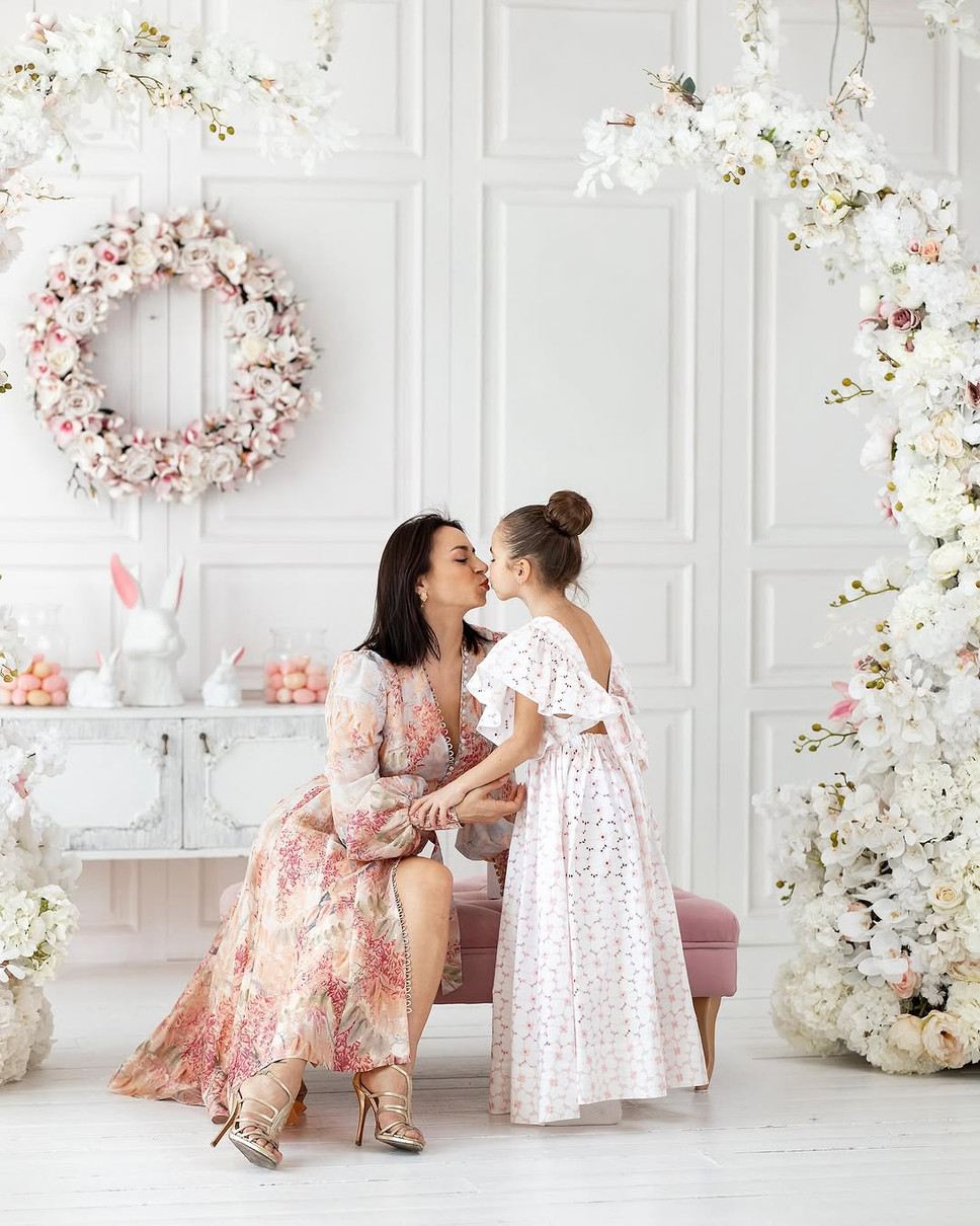 Ілона Гвоздьова на нових фото з донечкою