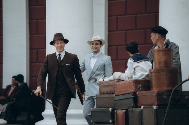 Григорій Бакланов і Максим Самчик під час знімань фільму "Довженко" / © YULA company