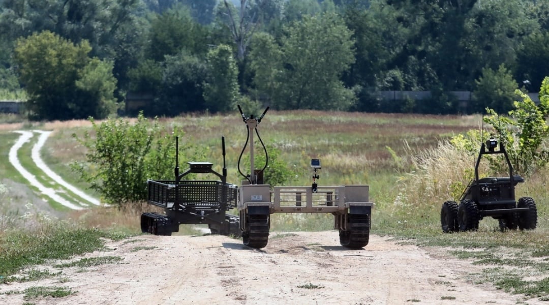ЗСУ застосовує наземних бойових роботів на фронті