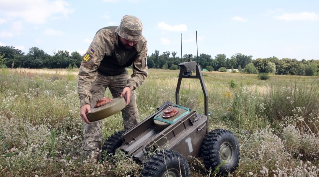 ЗСУ застосовує наземних бойових роботів на фронті