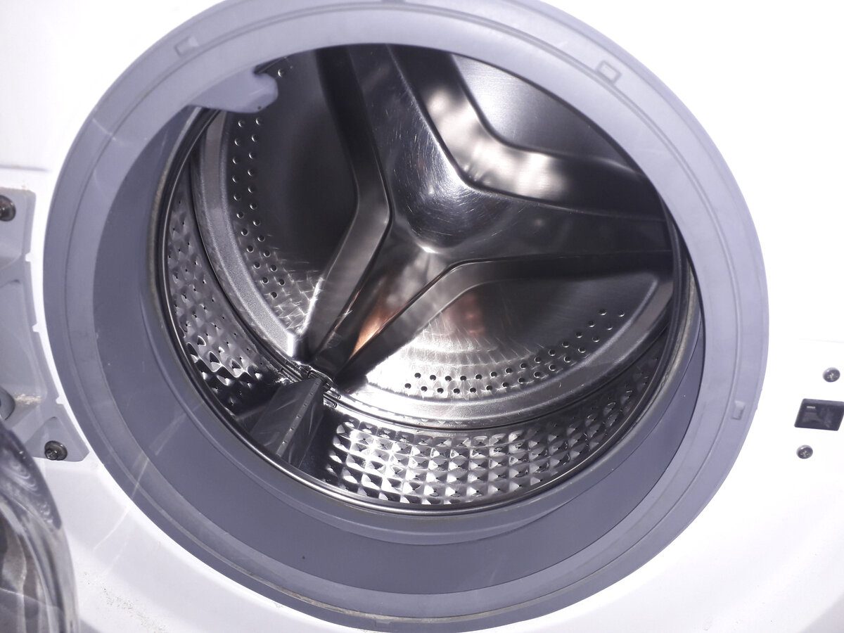 Господині розповіли, яка дія продовжить службу пральної машинки 