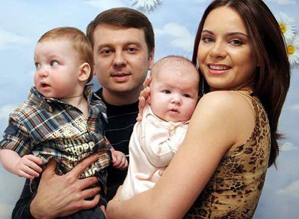 Лілія Подкопаєва та Тимофій Нагорний з дітьми / © for-ua
