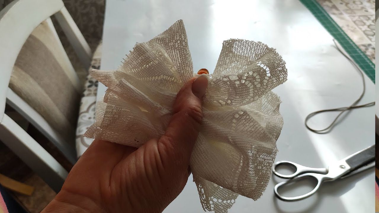 Господині розповіли, як із тюлю зробити саморобну губку для миття посуду