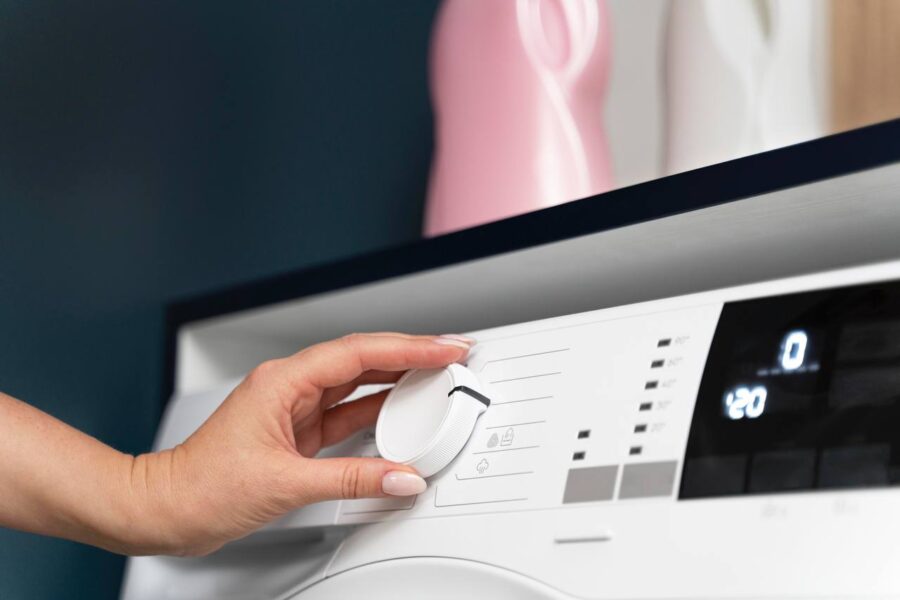 Господині розповіли, як відновити обʼєм пуховика після прання