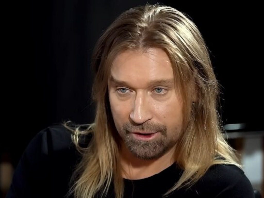 52-річний Олег Винник вразив зовнішнім виглядом: щоки набрякли, шевелюра вже не та