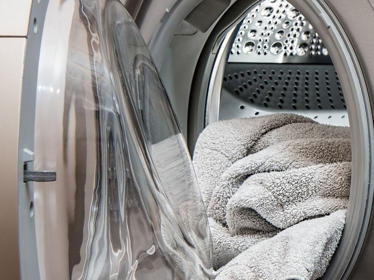 Господині розповіли, як захистити пральну машинку від плісняви