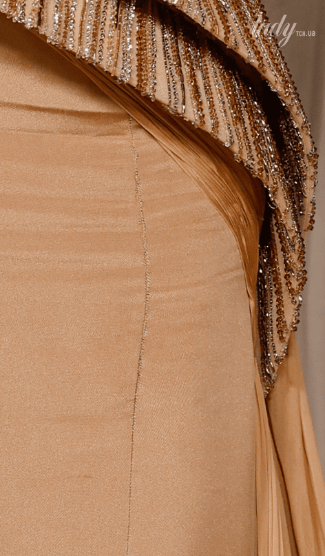 Деталь сукні Донателли Версаче / © Associated Press