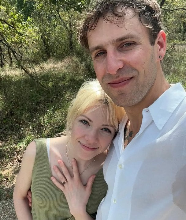 Карлі Рей Джепсен із коханим / © instagram.com/carlyraejepsen