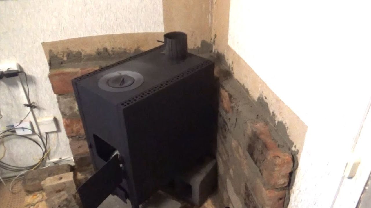 Досвідчені дачники назвали 3 головні правила правильної установки буржуйки 