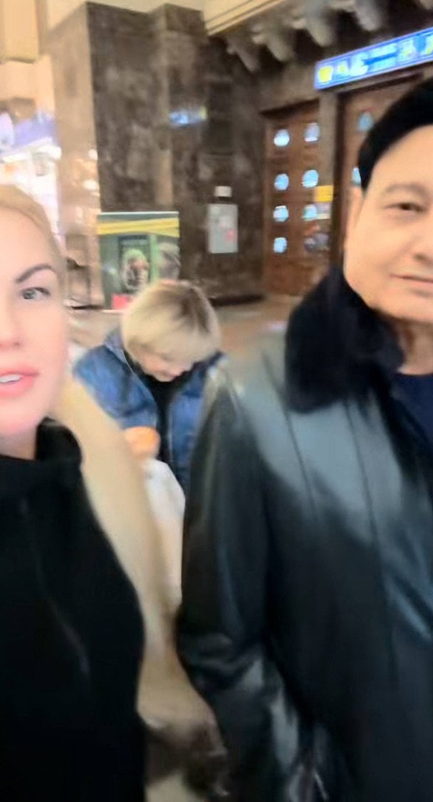 Камалія з ексчоловіком Захуром і мамою / © instagram.com/kamaliyaofficial