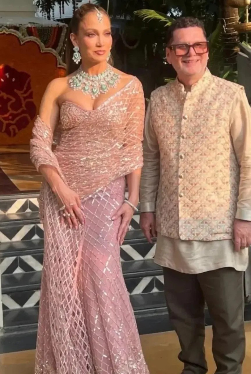 Дженніфер Лопес похвалилася формами на весіллі дочки мільйонера