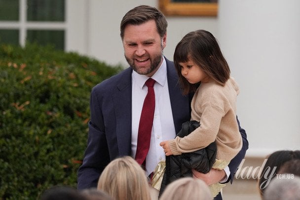 Джей Ді Венс із донькою / © Associated Press