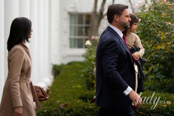 Уша і Джей Ді Венси з донькою / © Associated Press