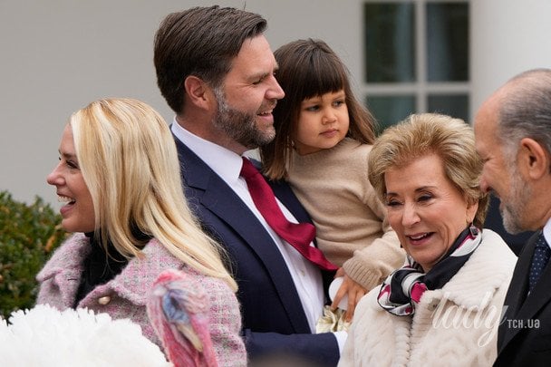 Джей Ді Венс із донькою / © Associated Press