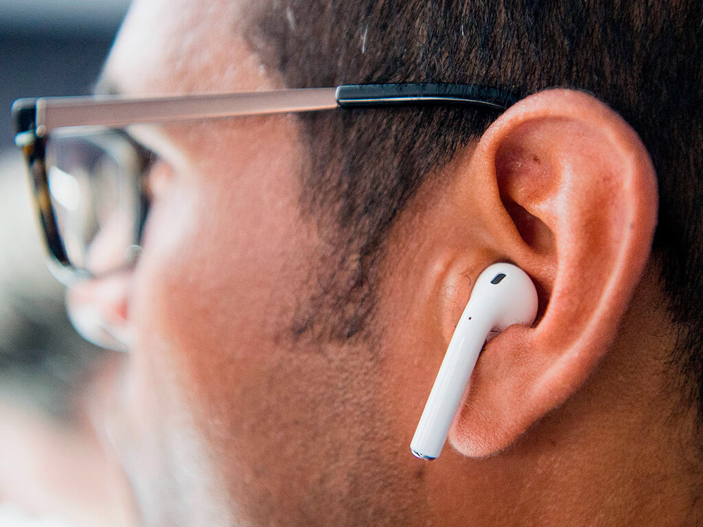 Невролог пояснює, яка звичка під час сну пов’язана з ризиком деменції Навушники