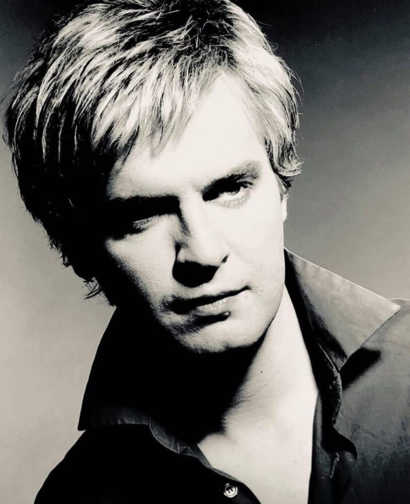 Олександр Пономарьов показав, який вигляд мав, коли його полюбила Мозгова: “Почав грати”