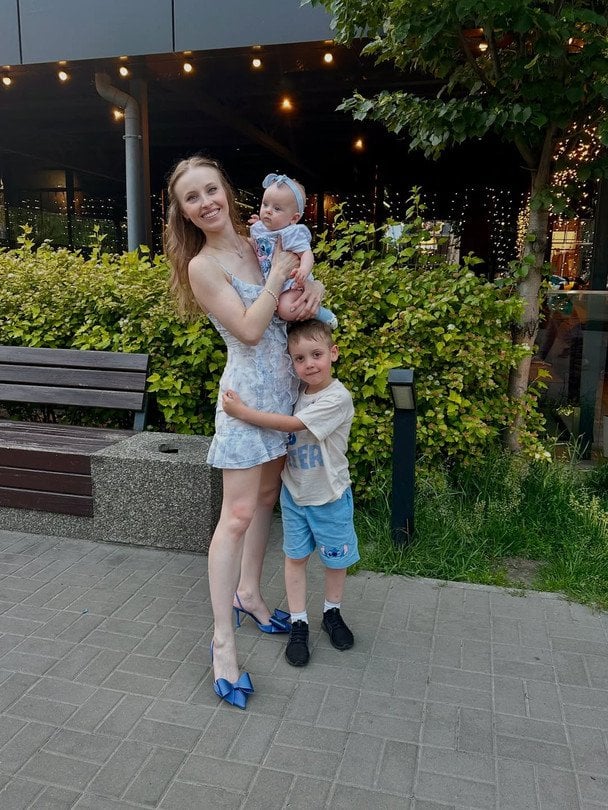 Анна Сагайдачна з донькою та сином / © instagram.com/annasagaidachnaya