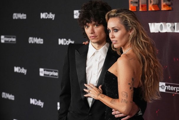 Майлі Сайрус із бойфрендом / © Associated Press