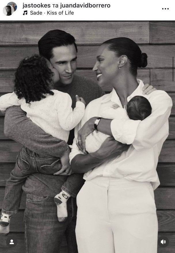 Жасмін Тукс із чоловіком і дітьми / © Instagram Жасмін Тукс