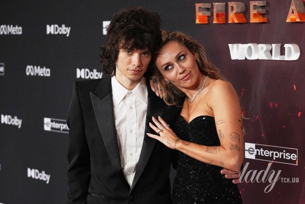 Майлі Сайрус та її наречений / © Associated Press