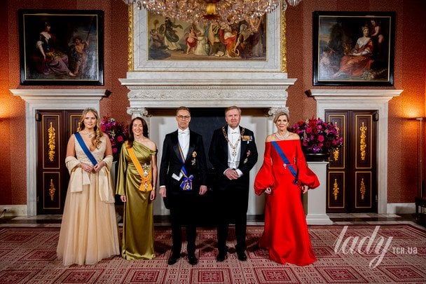 Нідерландська королівська родина на бенкеті / © Getty Images