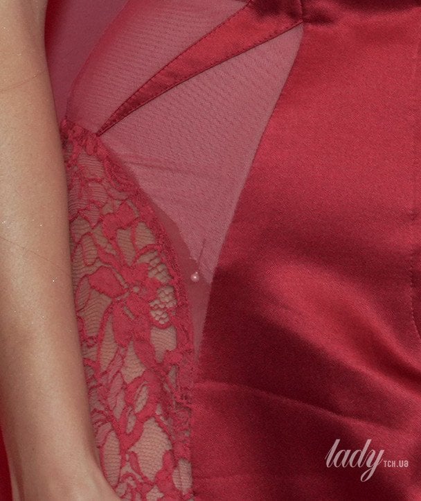 Загадкова деталь сукні Ешлі Парк / © Associated Press