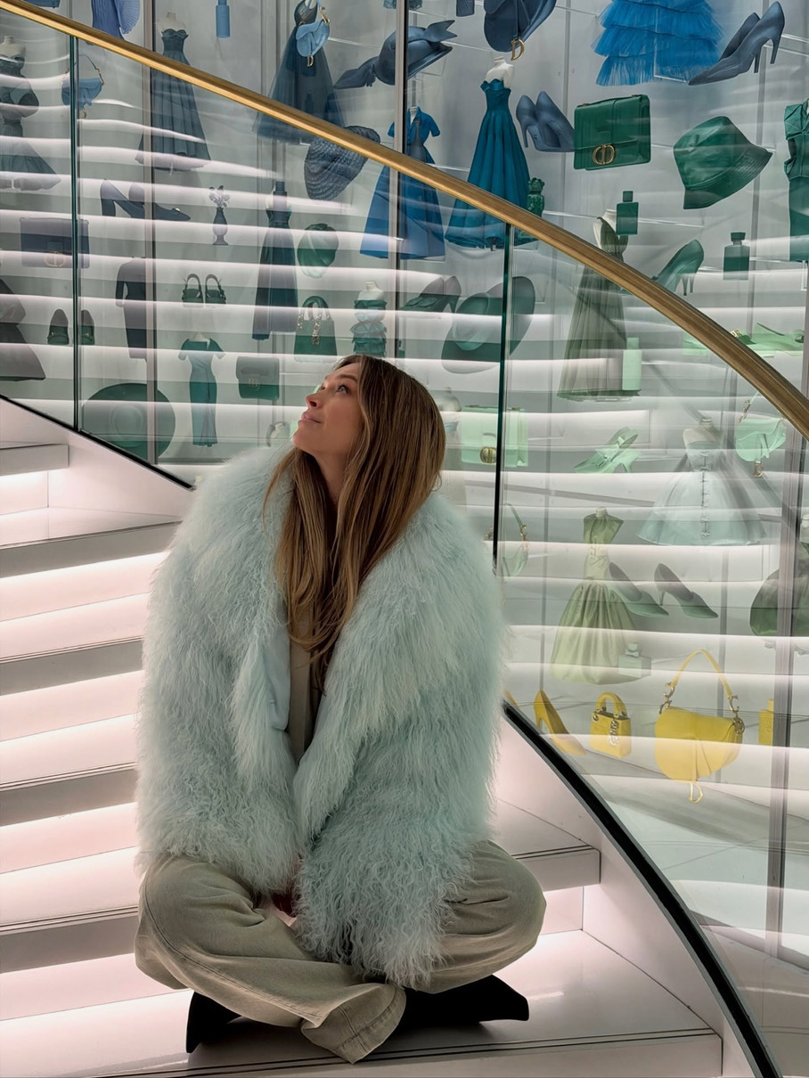 Віра Брежнєва в шубі