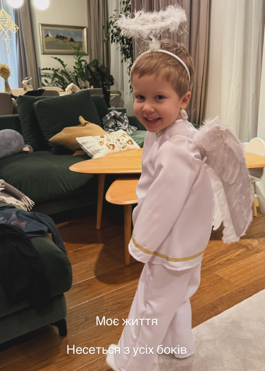 Катерина Осадча показала сина в костюмі ангела