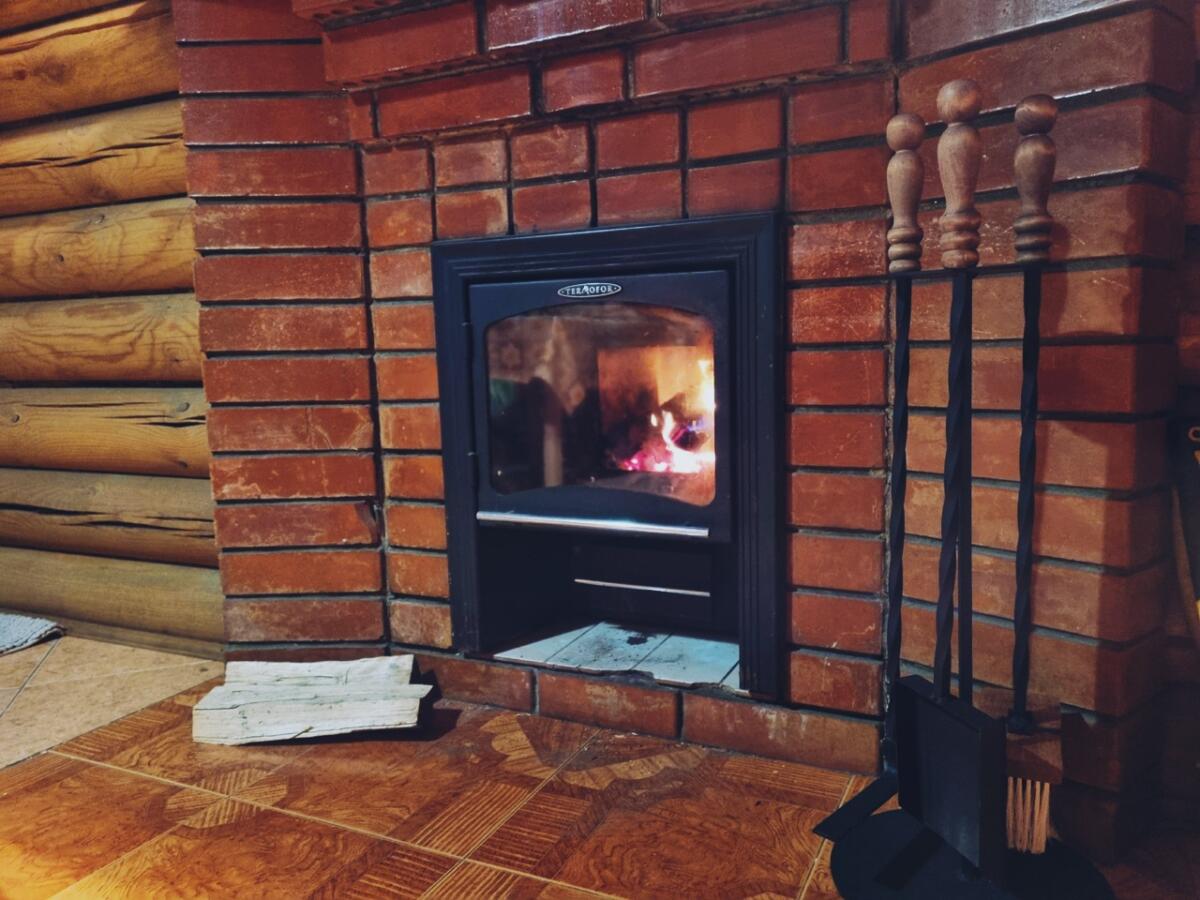 Експерти розповіли, як очистити димар від сажі підручними засобами просто та дуже швидко